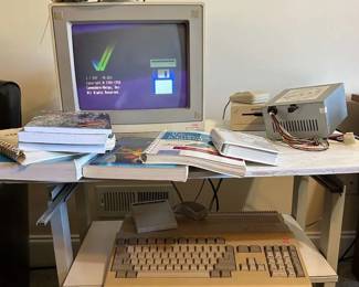  001 MUST SEE Amiga Commodore A500 PC