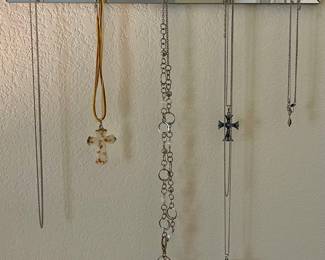 Rhinestone Mirrored Hanger With 7 Assorted Necklaces