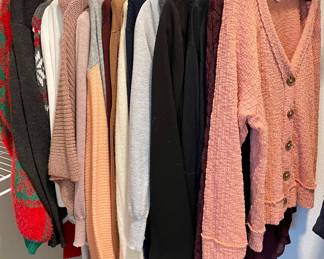 20 Ladies Size Medium And Large Sweaters And Sweater Jackets - Elle, Marled, Sport Authority, And More