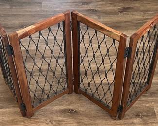 Wood And Metal Lattice 4 Panel Folding Pet Gate