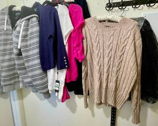 Women's Size Large Clothing - Oneill Fleeced Hoodie, Tommy Hilfiger Sweater, Matty M Sweater, & More 