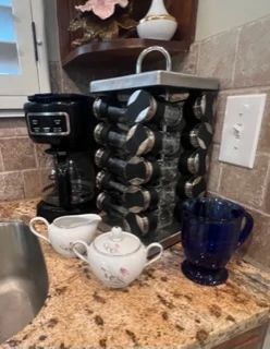 Coffee pot (works), spice rack (like new), Creamer set