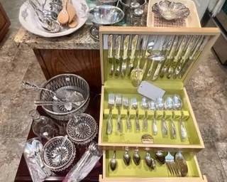 Oneida silver ware, misc serving dishes & utensils