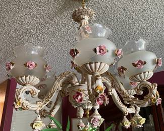 6 light ceramic chandelier with rose motifs