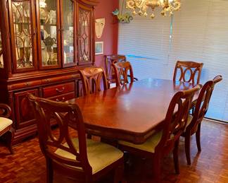 Dining Room Table (8 chairs & 2 leaves), Chandelier & Breakfront Cabinet for sale!