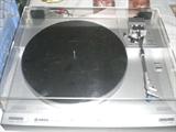 YAMAHA TURN TABLE