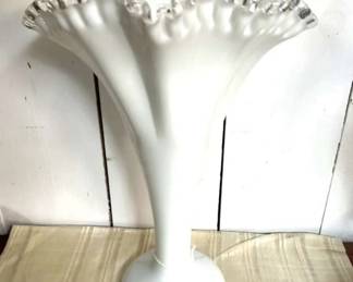16" Ruffled Edge Silver Crest Vase
