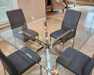 Modern Style Glass Top Table and Chairs