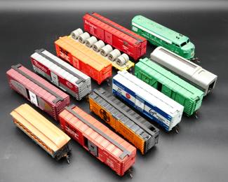 Lot of 12 HO Scale Trains and Train Cars