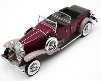 Franklin Mint 1930 Duesenberg J Derham Tourster 1/24 Diecast Model Car