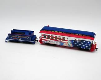 America-Themed Model Train Cars (Lot of 2)