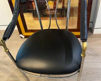 29. Set a four art deco 1930s armchair with swan detail