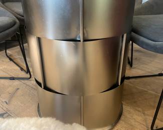 9. Round brush, steel dining table base