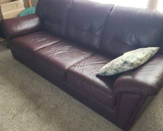 Nice leather sofa.  Has matching chair and ottoman.