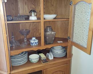2 nice matching corner cabinets