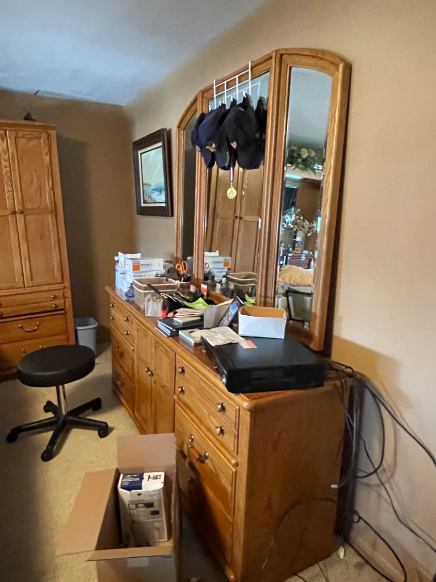 Saint Clair Shores Estate Sale! starts on 7/18/2024