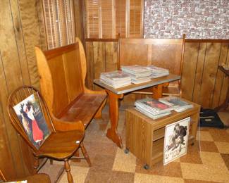 Now that little set is cozy, with the high backs and deep seats, that could really use a cushion.