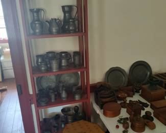 Very large collection of pewter items, hat box and carved wooden items.