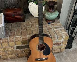 Yamaha guitar