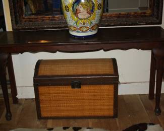 Very nice Vintage Woven Chest