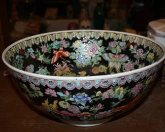 Beautiful Large Oriental Bowl
