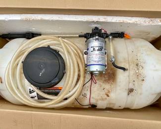 Sprayer Tank with Motor