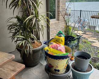 pots and planters