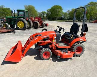 KUBOTA BX2680 4X4 TRACTOR WITH LOADER AND MOWER