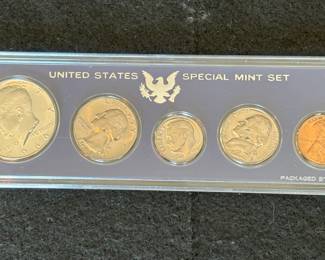 United States Special Mint Coin Set - Half Dollar, Quarter, Dime, Nickel, and Penny in Protective Case