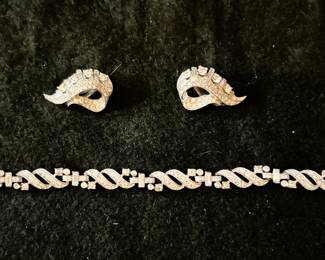 Elegant Jewelry Set - Silver-Toned Bracelet and Earrings with Box