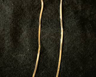 Elegant 14K Gold Necklace - Simple and Sophisticated Jewelry