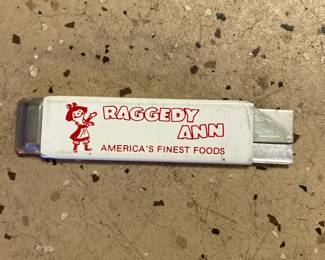 Vintage Raggedy Ann America's
Finest Foods Box Cutter Pacific Handy Cutter 