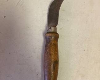 Vintage Dexter Traditional Linoleum Carpet Knife with wood handle