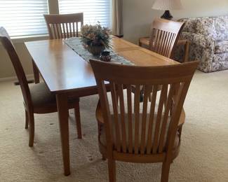 Beautiful Mission Style Dinning Room Table. NO marks/