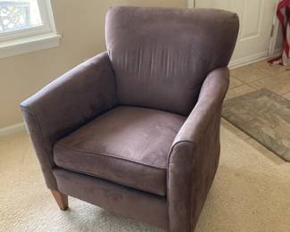 Nice quality cushion chair No stains / tears in fabric 