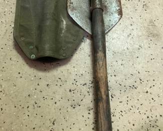Vintage AMES U.S. Army 1967 Vietnam War Era Folding Shovel & Pick Trench Tool w/Case 
