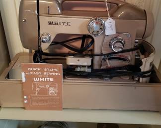 Like  new vintate White sewing machine.