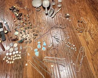 An abundance of jewelry… (stored off property during closed hours) Lots of sterling silver (yes, some James Avery!!) some nice gold (mostly 14k) & plenty of fancy nice costume. Close up pictures of all of these are at the end!!!
