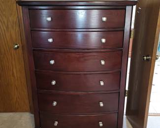 Matching chest of 6 drawers