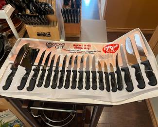 Diamond Cut Knife Set