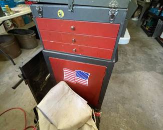 tool cabinet