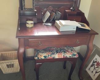 nice small desk & stool