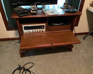 vintage stereo & record player