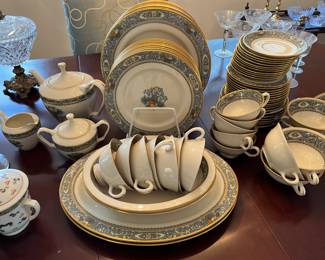 LENOX AUTUMN DINNERWARE