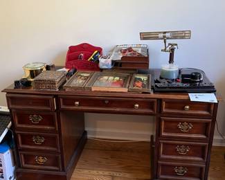 OFFICE LEATHER TOP DESK