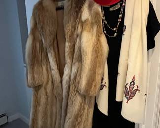 FUR COAT