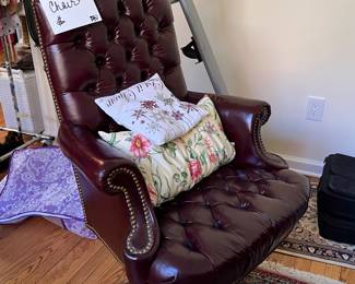 LEATHER OFFICE CHAIR