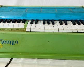 Vintage electric organ