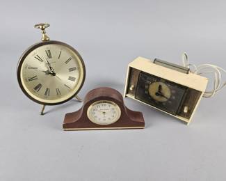 Lot 39 | Vintage Alarm Clocks, Bulova & More!
