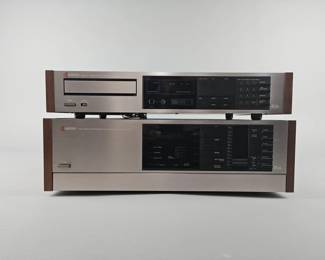 Lot 223 | Vintage Kyocera R-661 Stereo & DA-610cx CD Player